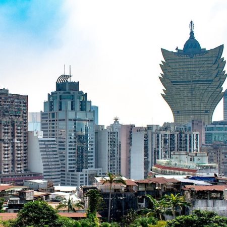 Macau Tourism on the Rise, Boosting Gaming Sector Outlook