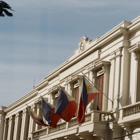 Seven Arrested as Police Raid Illegal Online Gaming Hub in Makati
