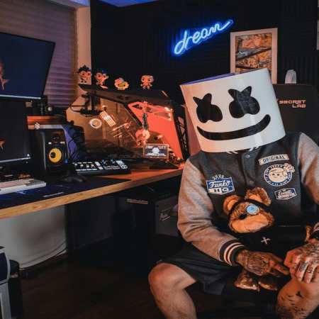 Xposed: An In-Depth Look at the Streaming Millionaire