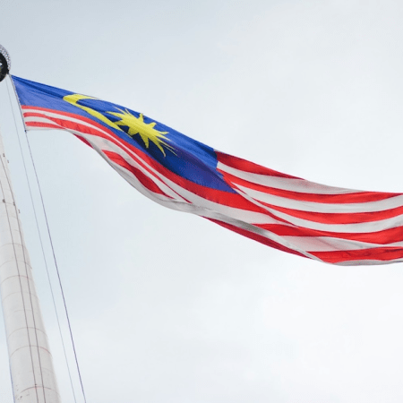 Malaysia’s MCMC Pushes Platforms for Stricter E-KYC and Scam Prevention