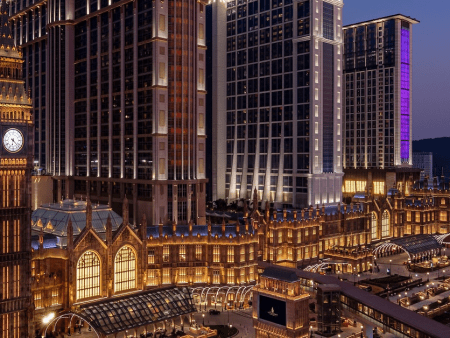 Macau Casino-Hotels Reach Full Capacity Ahead of Golden Week Holiday