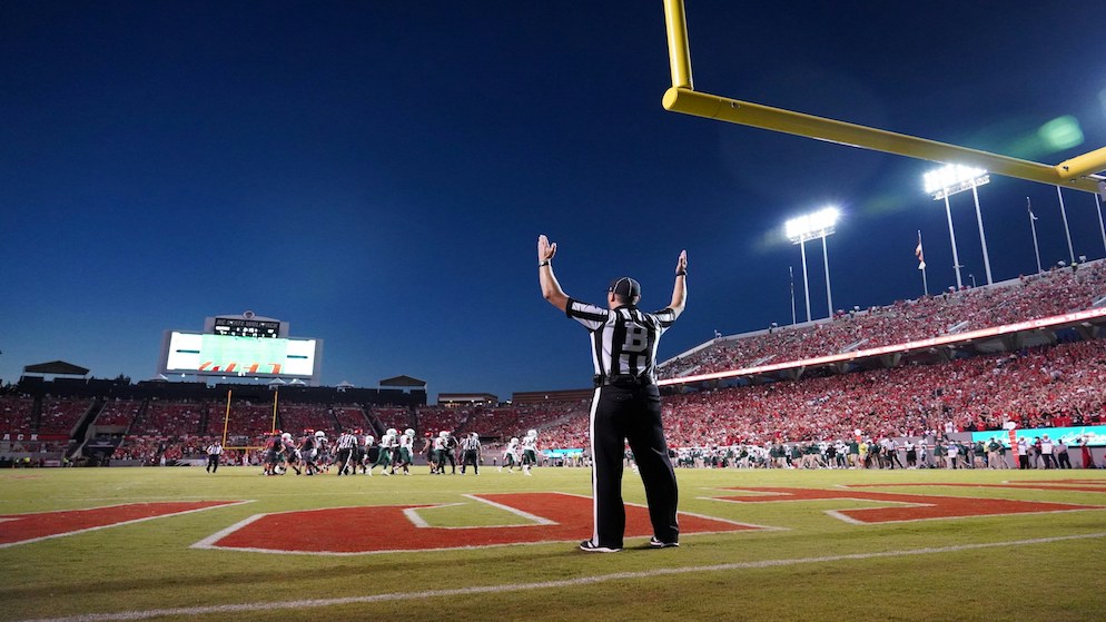 How Much Do NFL Refs Make