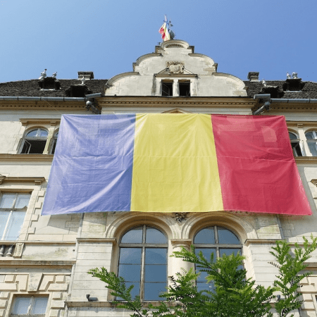 Romania Blacklists Polymarket Following Surge in Unlicensed Election Betting