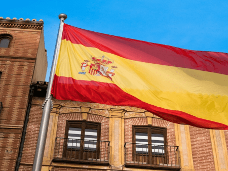 Spain Launches Public Campaign Warning of Loot Box Risks for Minors