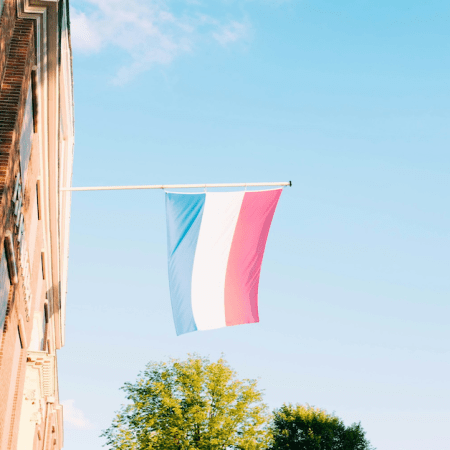 Dutch Gambling Market Revenue Stalls Amidst Land-Based Decline