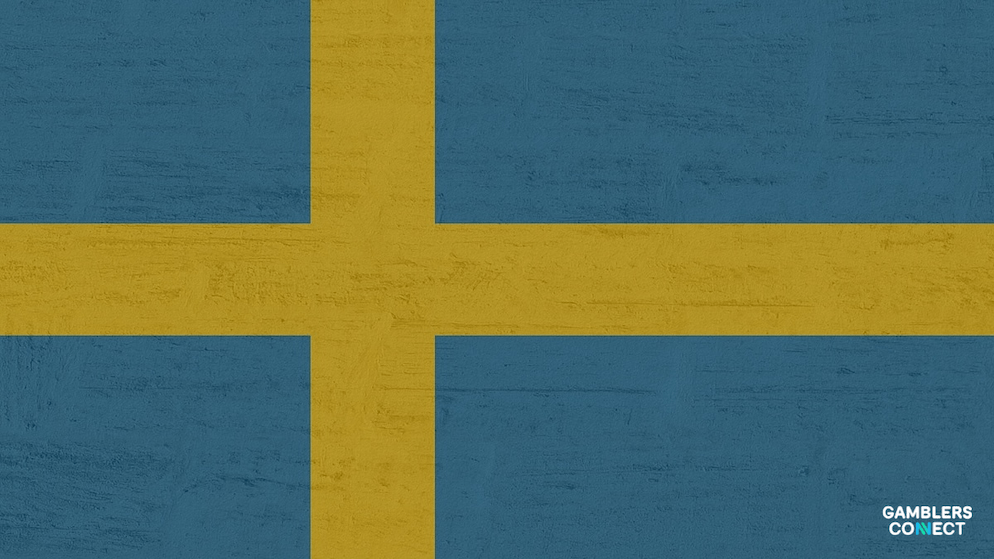 Close-up of the Swedish flag, representing the regulatory environment where SkillOnNet received a remark for missing responsible gaming links.