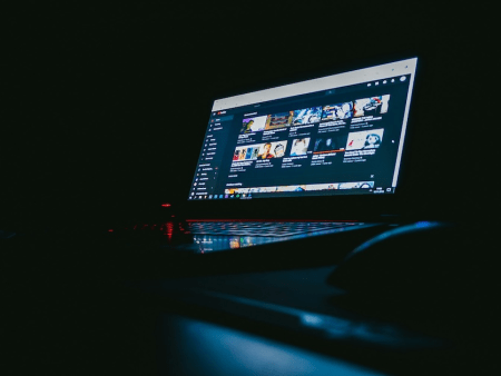 YouTube Tightens Global Rules, Banning Uncertified Online Betting Content to Protect Minors