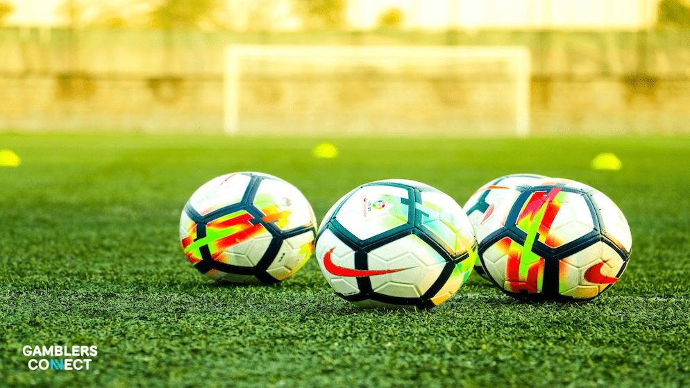 The gleaming Concacaf Champions Cup trophy, the pinnacle of club football in North America, now sponsored by Caliente MX.