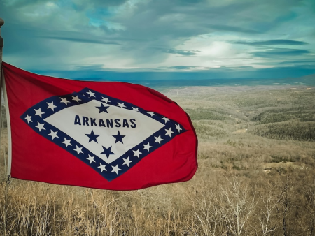 DraftKings and FanDuel Apply to Enter Arkansas Mobile Sports Betting Market