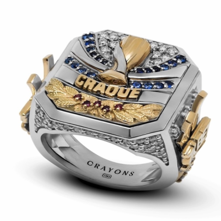 7K Bet Honors Paulistão MVP Flaco López with Symbolic 18k Gold Ring