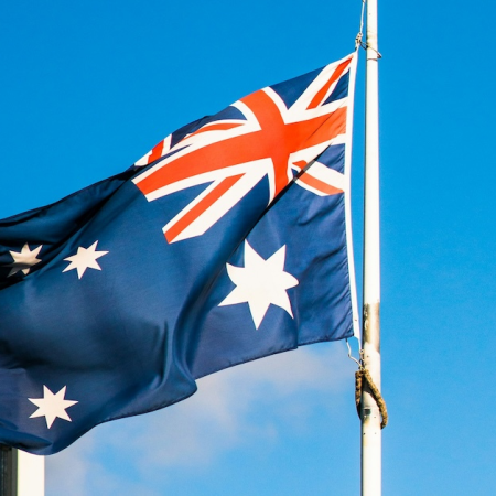 Australia Unveils Sweeping Gambling Ad Restrictions in 2027 to Protect Minors