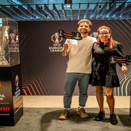 UEFA Legend Nemanja Vidić and Betano Bring Europa League Trophy to Fans in Sofia