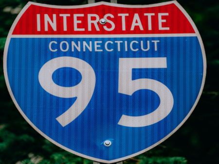 Connecticut Sportsbooks Hit $217M Handle in March; FanDuel and DraftKings in Historically Tight Race