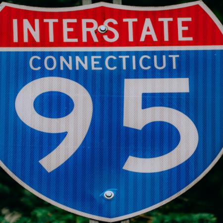 Connecticut Sportsbooks Hit $217M Handle in March; FanDuel and DraftKings in Historically Tight Race