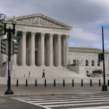 Kentucky Governor Andy Beshear Vetoes House Bill 904, Halting Major Changes to Sports Betting and DFS