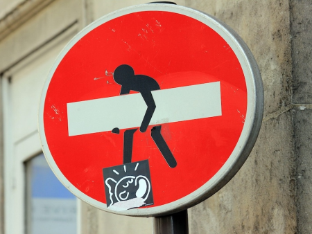 New Zealand Holds Off on Australia-Style Ad Ban While Finalizing Online Casino Bill