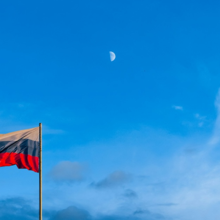 Russian State Duma Backs Bill to Block Illegal Online Casinos in Under 48 Hours