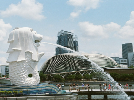 Polymarket Betting Surges in Singapore Despite Regulatory Geoblocking and Legal Threats