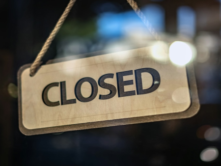 UK Gambling Harm Charities Face “Funding Cliff Edge” as NHS Decisions Loom