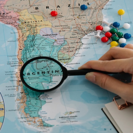 Argentina Proposes Mandatory School Gambling Harm Campaigns Funded by Online Betting Turnover