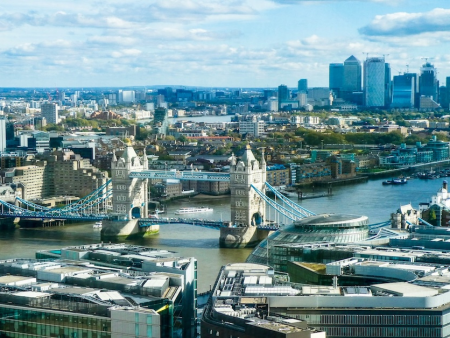 UK Black Market Gambling Stakes Triple to £16.6B Amid Regulatory Strain