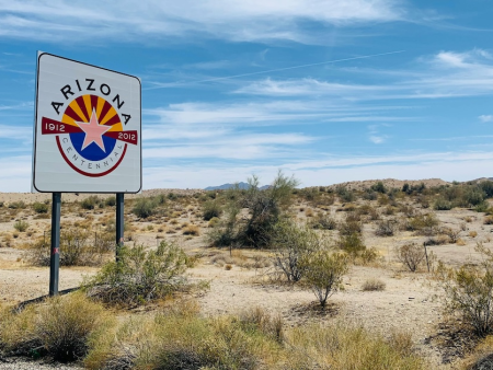 Arizona Reopens Sportsbook Licensing Window Amid Rising Pressure from Federal Prediction Markets