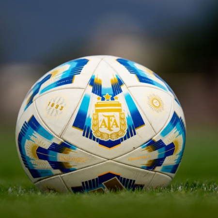Casino City Center Rosario Enlists Football Icons for World Cup Safer Gambling Push