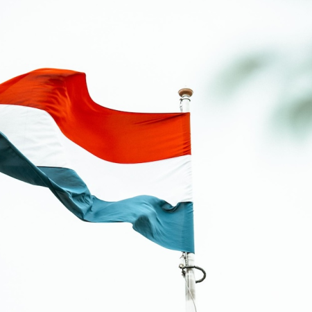 Dutch Gaming Authority Hits 711 B.V. with €886,000 Fine Over Severe Duty of Care Violations