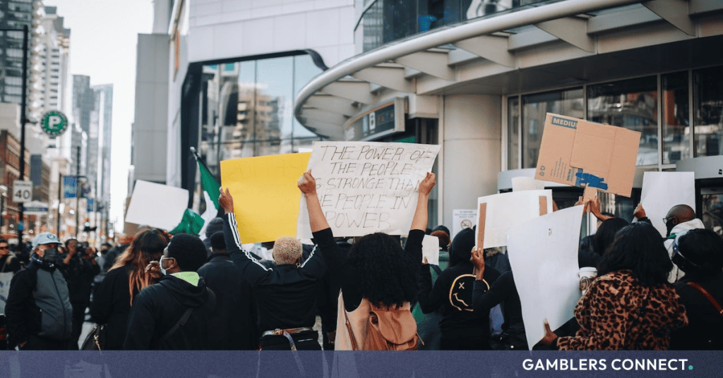 San Francisco Protesters Gather Outside Ripple Co-Founder Chris Larsen’s Home Over Police Surveillance Funding